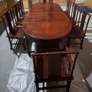 Chinesische Tischt mit Stühle aus Rosenholz