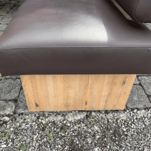 Eckbank aus Massivholz und Echtleder