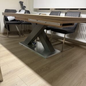 Esszimmer Tisch