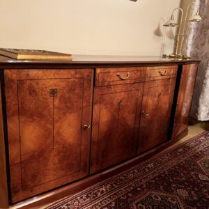 Kommode , Bett , Schrank