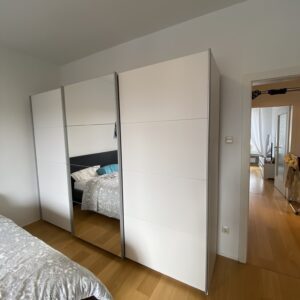 IKEA Kleiderschrank, drei Fächer, mit Spiegel