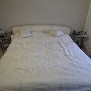 Bett