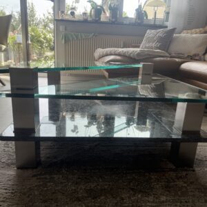 Glas-Couchtisch 85x85x40