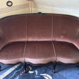 antikes Sofa im Barock-Stil
