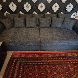 Große Wohnzimmercouch
