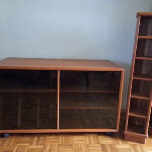 Teak Teilmassivholz Phonobank und CD-Regal, dänisches Design und Produktion