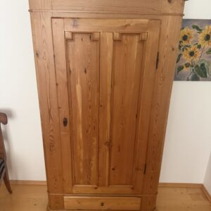 Antiker Schrank