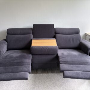Trapezsofa mit Relaxfunktion & Sessel inkl. Hocker