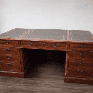 Englischer Partners Desk