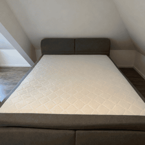 Boxspringbett 160 cm, 2 Jahre alt