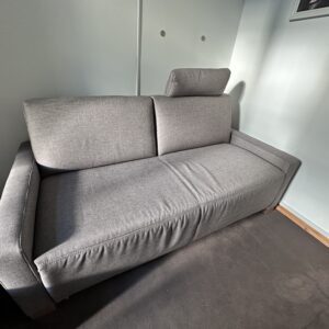 Schlafcouch Bettsofa Schlafsofa mit Kopfstütze & Tisch Hellgrau