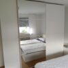 Neuwertiger weißer Schlafzimmerschrank Ikea